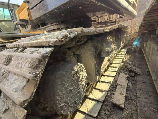 徐工XE135G履帶式挖掘機