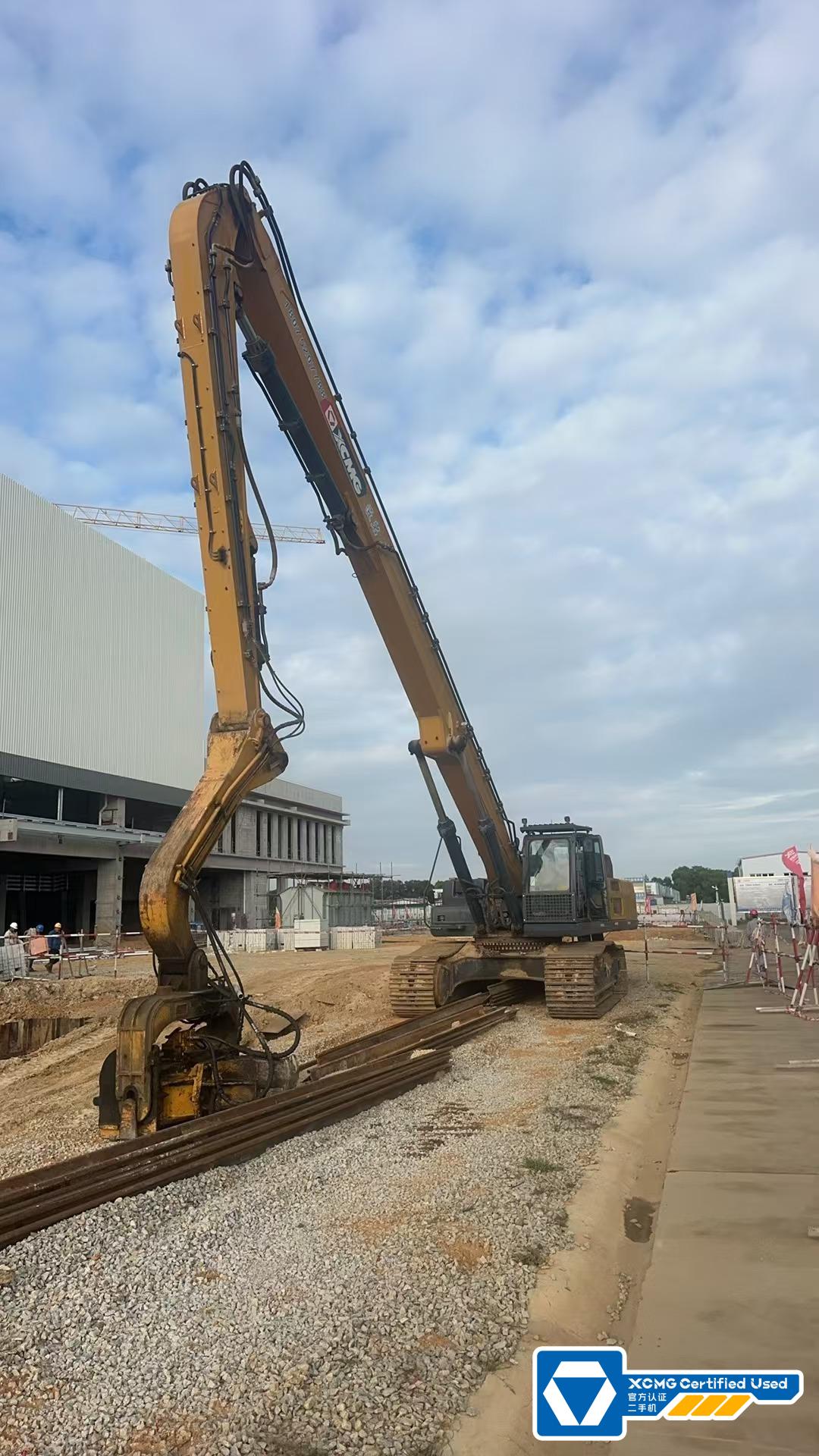 徐工XE650DP履带式挖掘机