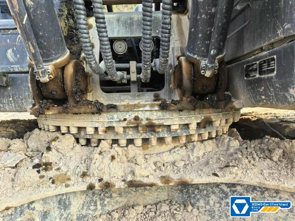 徐工XE380DK履带式挖掘机