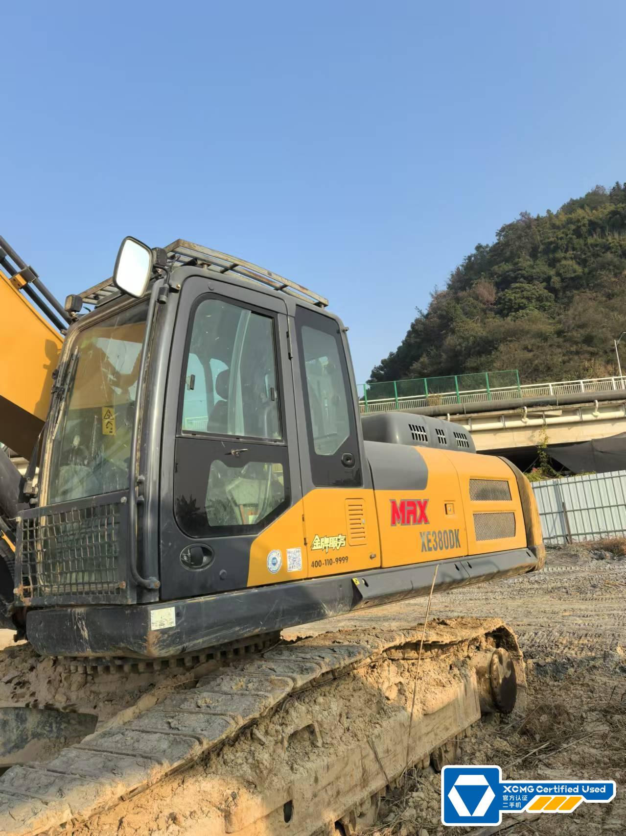 徐工XE380DK履带式挖掘机