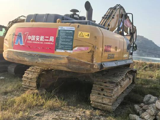 徐工XE380DK履带式挖掘机