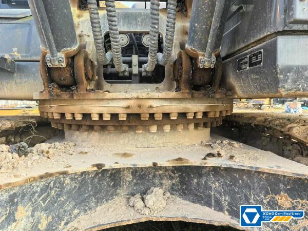 徐工XE380DK履带式挖掘机