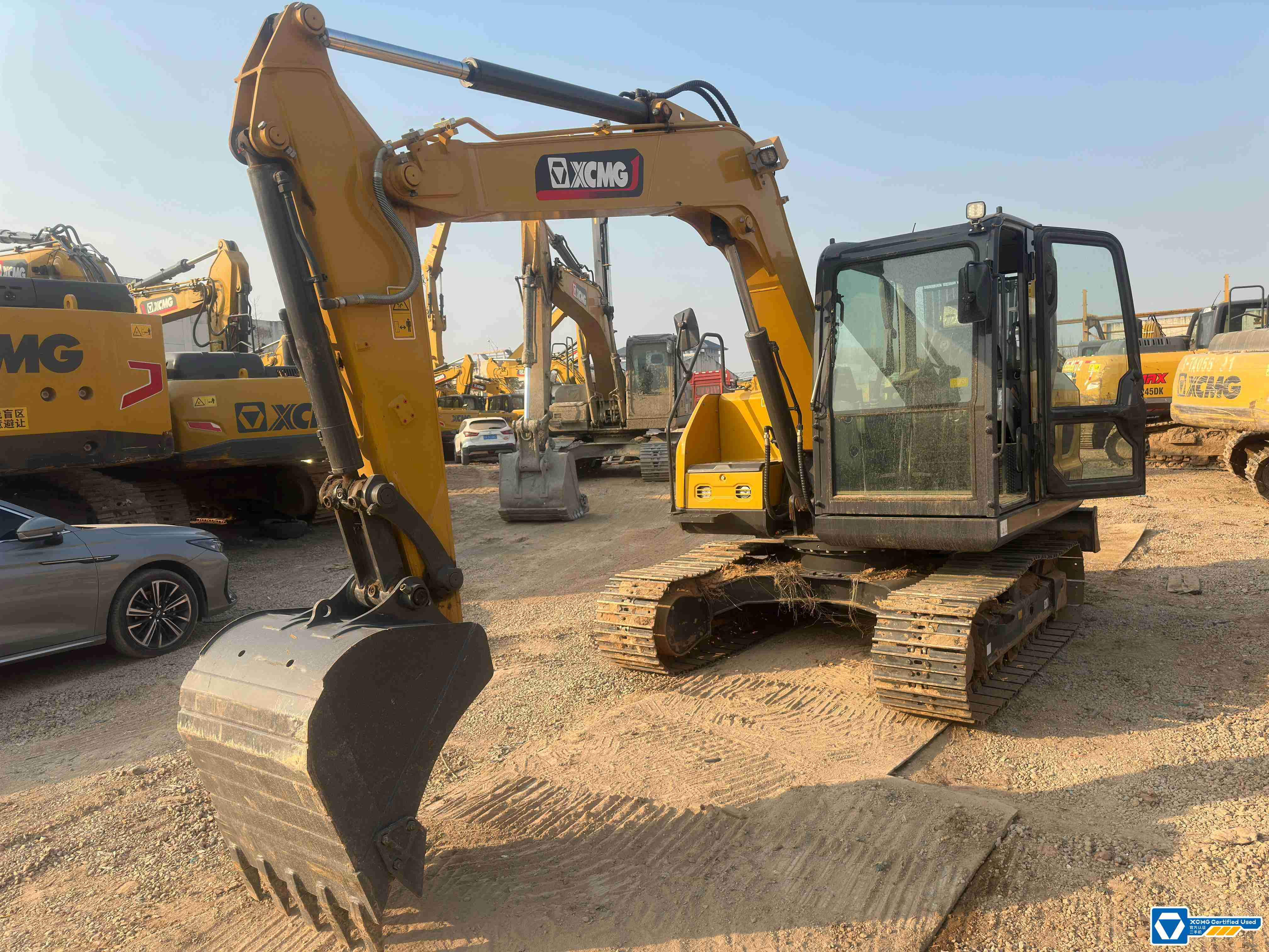 徐工XE75G履带式挖掘机