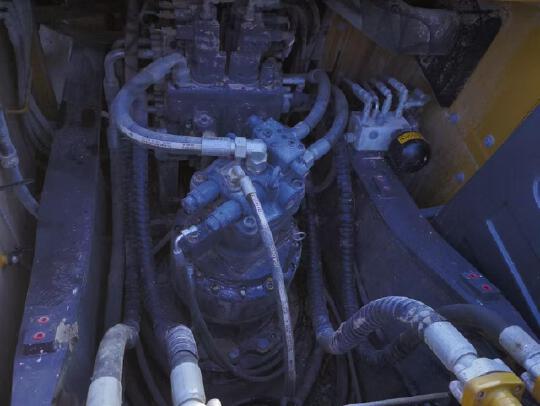 徐工XE200GH履带式挖掘机