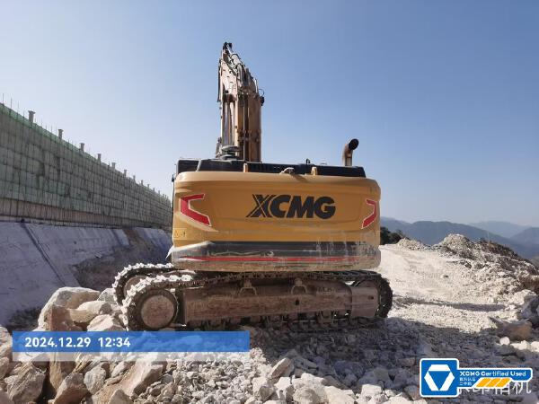 徐工XE380GK履带式挖掘机