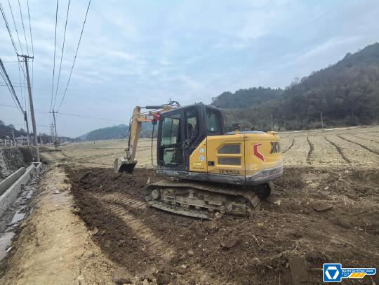 徐工XE105GA履帶式挖掘機