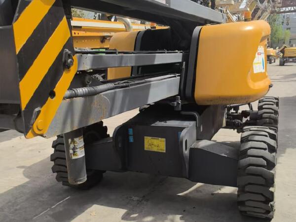 徐工GTBZ18A1曲臂式高空作業(yè)平臺