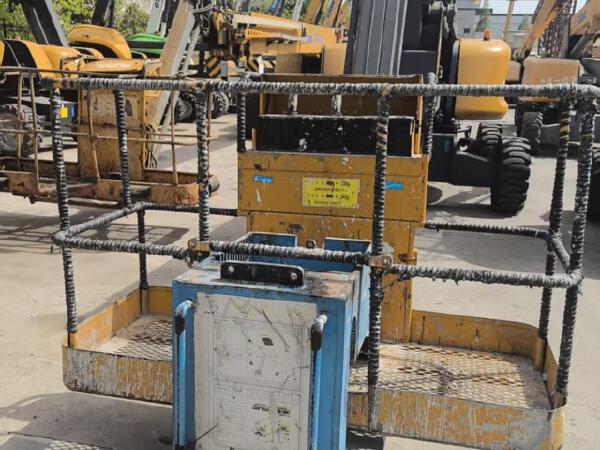 徐工GTBZ18A1曲臂式高空作業平臺