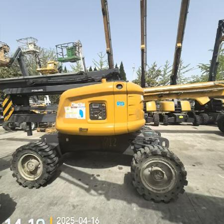 徐工GTBZ18A1曲臂式高空作业平台