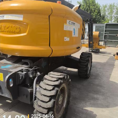 徐工GTBZ18A1曲臂式高空作业平台