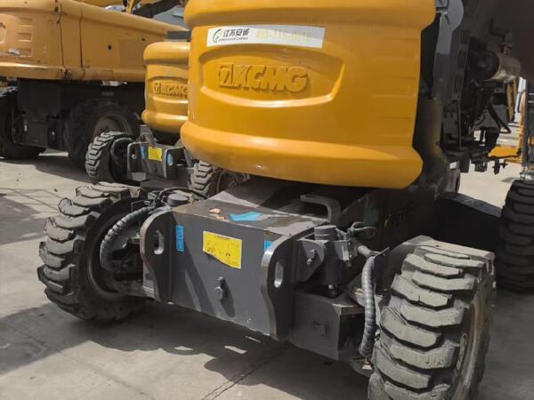 徐工GTBZ18A1曲臂式高空作業平臺