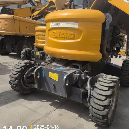 徐工GTBZ18A1曲臂式高空作业平台