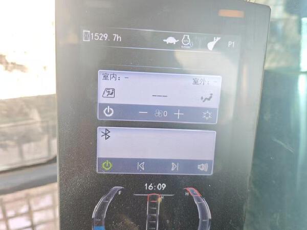 徐工XE600DK MAX履帶式挖掘機