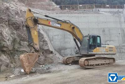 徐工XE270DK履帶式挖掘機