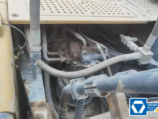 徐工XE270DK履帶式挖掘機