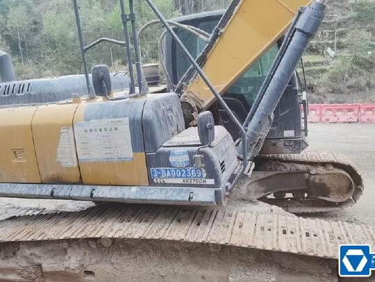 徐工XE270DK履帶式挖掘機