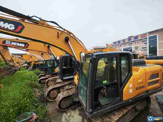 徐工XE200GA履带式挖掘机