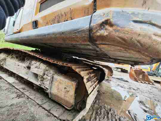 徐工XE200GA履带式挖掘机