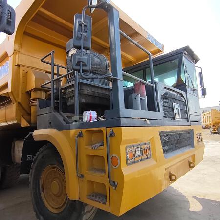 徐工XDM80宽体车