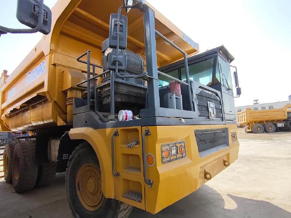 徐工XDM80寬體車