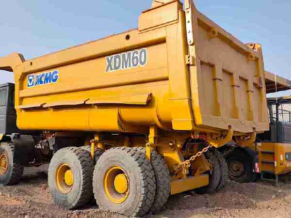 徐工XDM80寬體車