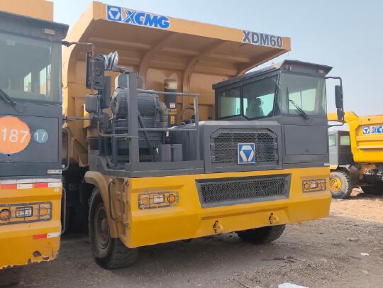 徐工XDM80寬體車
