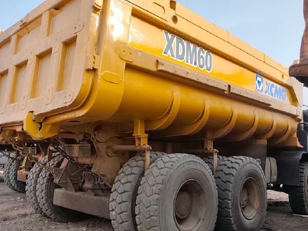 徐工XDM80寬體車