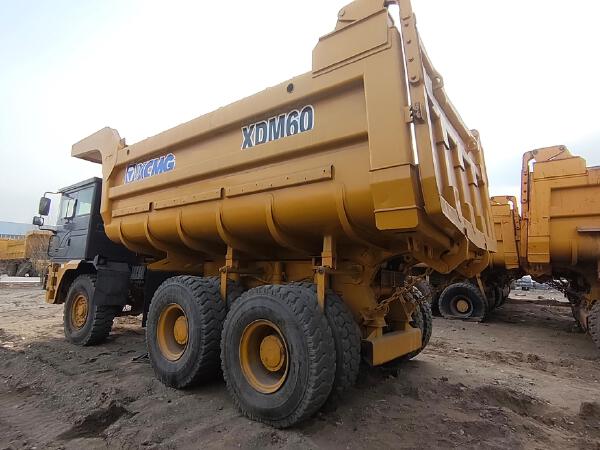 徐工XDM80寬體車