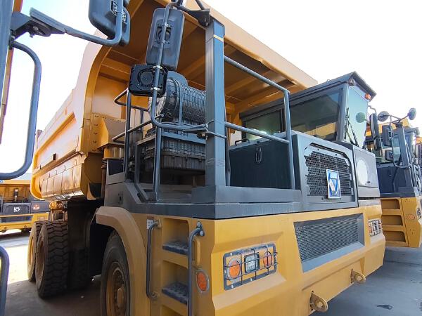 徐工XDM80寬體車