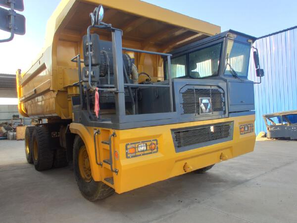 徐工XDM80寬體車