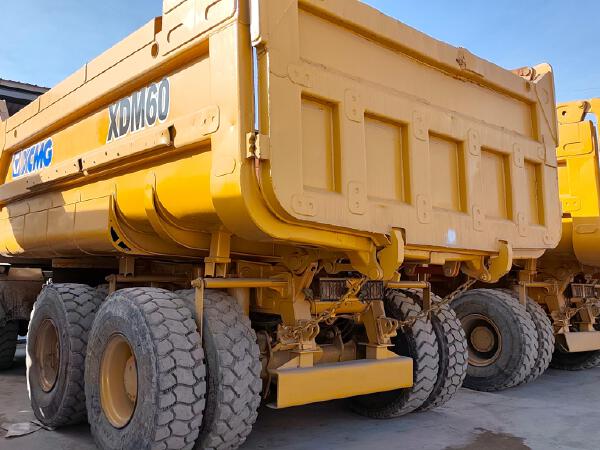 徐工XDM80寬體車(chē)