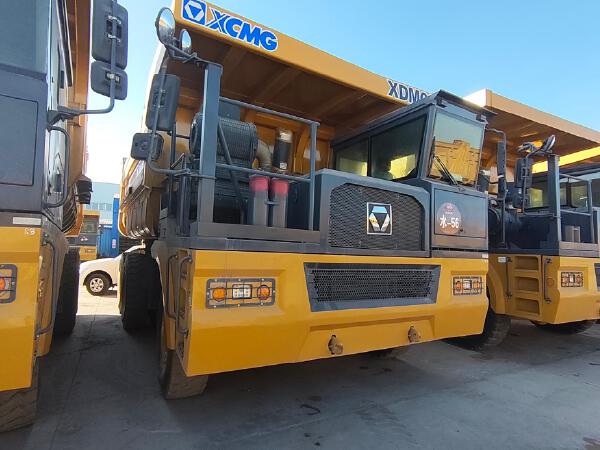 徐工XDM80寬體車