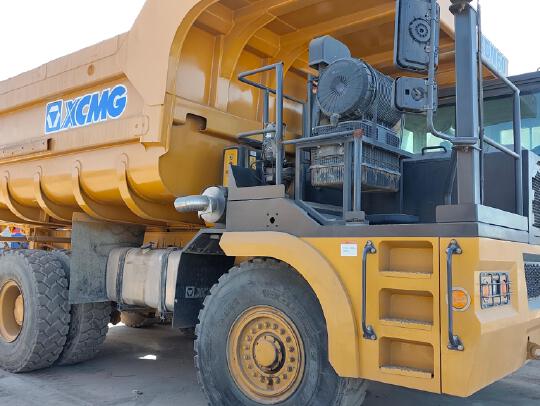 徐工XDM80寬體車