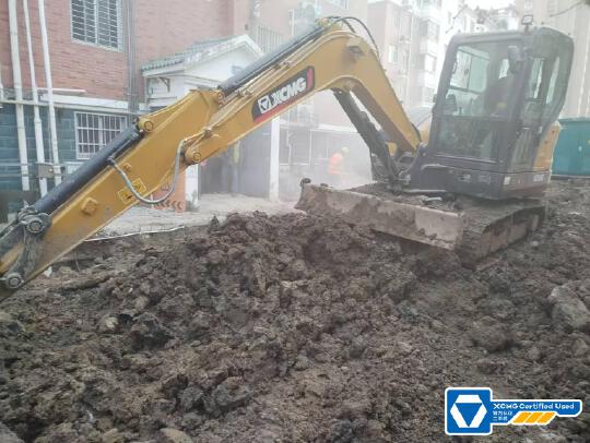 徐工XE60G履帶式挖掘機