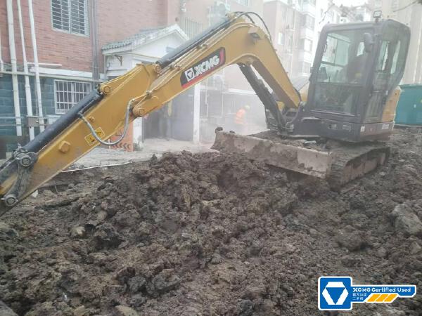 徐工XE60G履帶式挖掘機