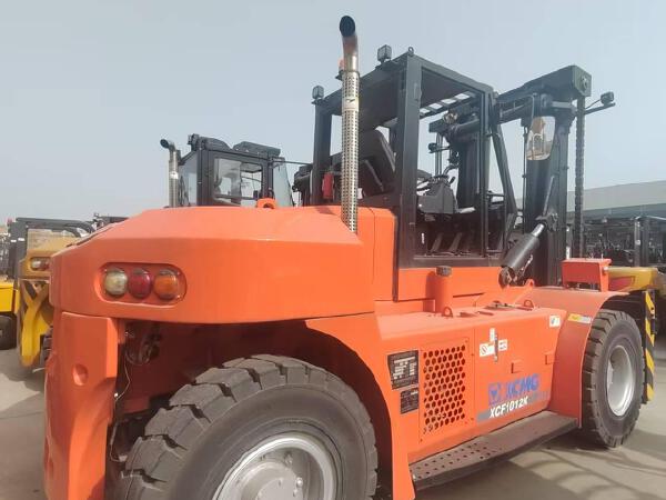 徐工XCF1606K内燃平衡重叉车