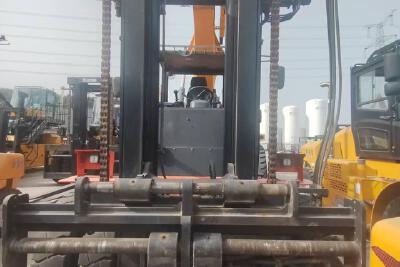 徐工XCF1606K内燃平衡重叉车
