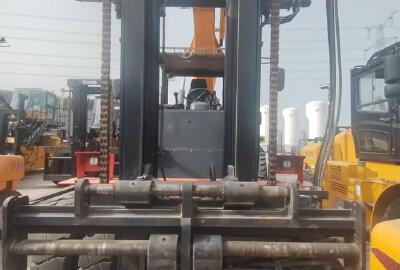 徐工XCF1606K内燃平衡重叉车