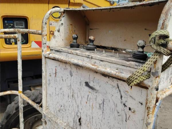 徐工GTBZ18A1曲臂式高空作業(yè)平臺