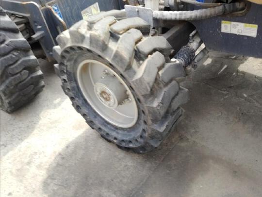 徐工GTBZ18A1曲臂式高空作業(yè)平臺