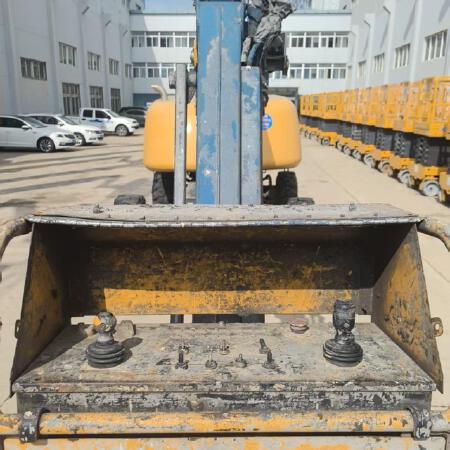 徐工GTBZ22S直臂式高空作业平台