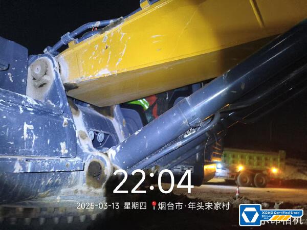 徐工XE380DK履帶式挖掘機