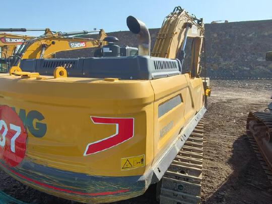 徐工XE380GK履帶式挖掘機