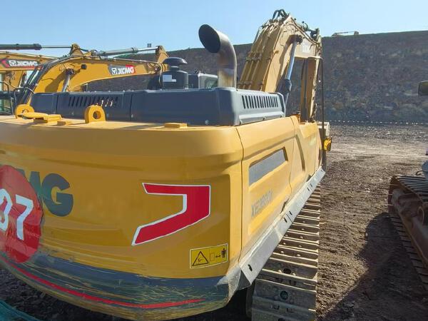 徐工XE380GK履帶式挖掘機