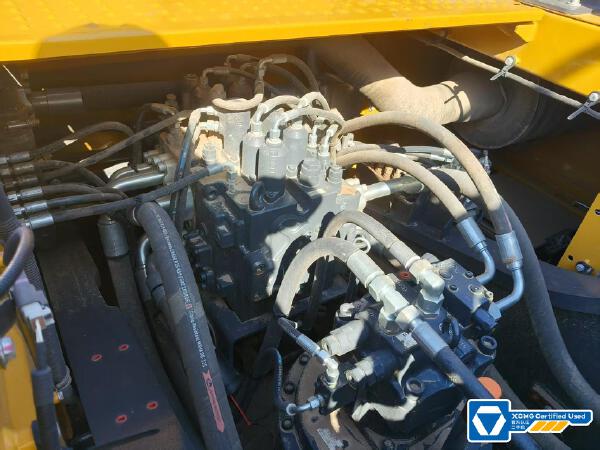 徐工XE380GK履帶式挖掘機