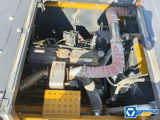 徐工XE380GK履帶式挖掘機