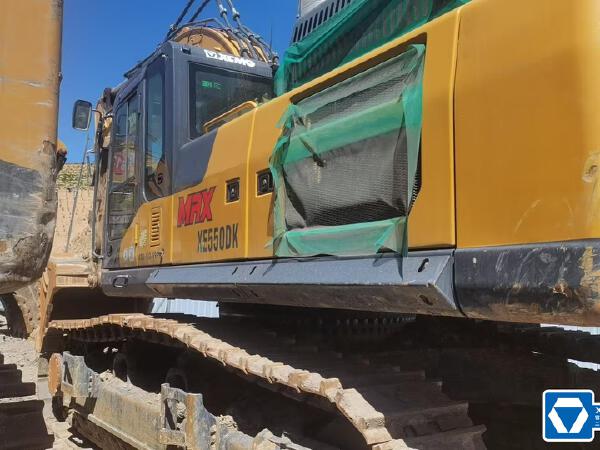 徐工XE550DK履帶式挖掘機(jī)