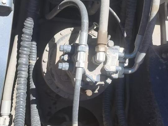 徐工XE550DK履帶式挖掘機(jī)