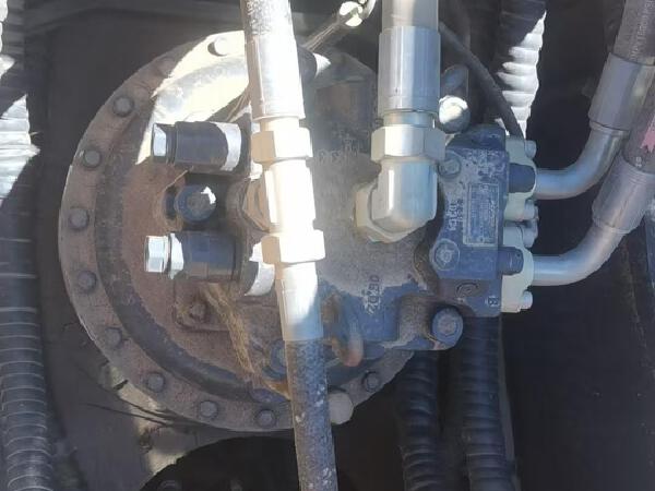 徐工XE550DK履帶式挖掘機