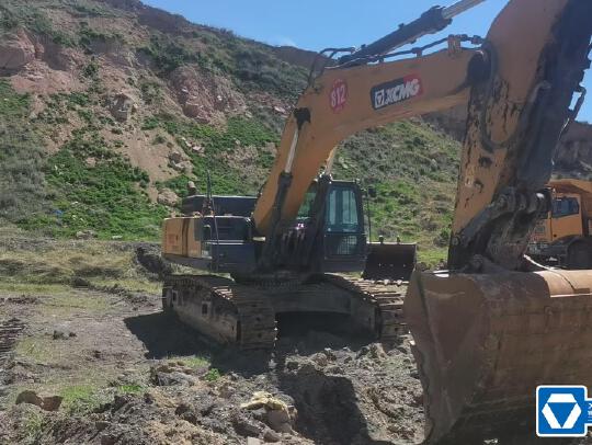 徐工XE550DK履帶式挖掘機